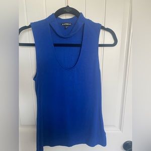 Express key hole turtle neck tank top.